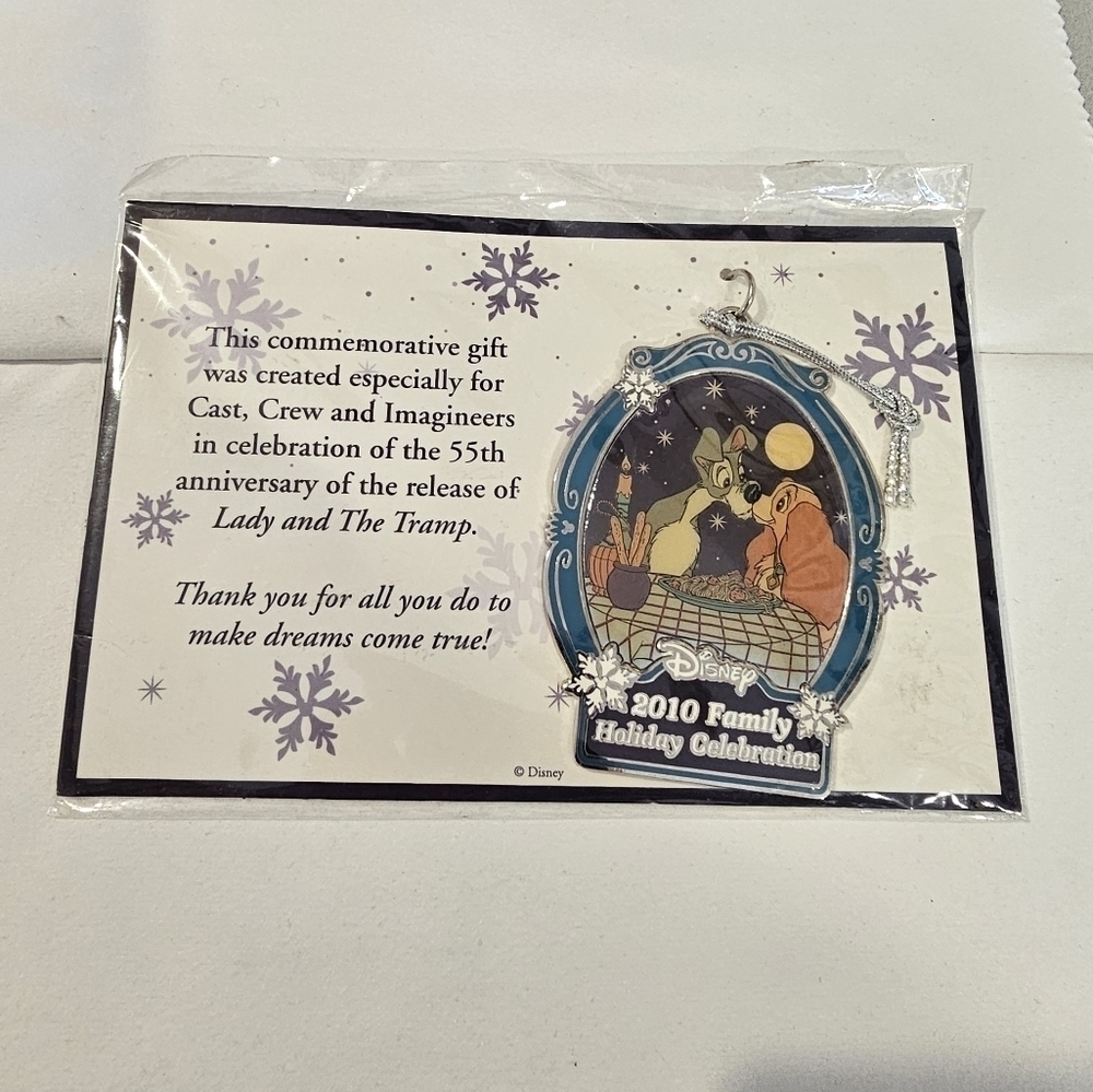 Disney Cast Exclusive Lady and the Tramp Ornament